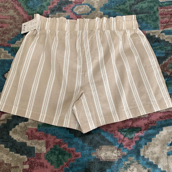 Inner Circle Relaxed Shorts Large NWT - Picture 4 of 7